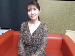 成都机票疯狂后入把妹子操到失禁，水量巨大（想约她的来：3888t点top